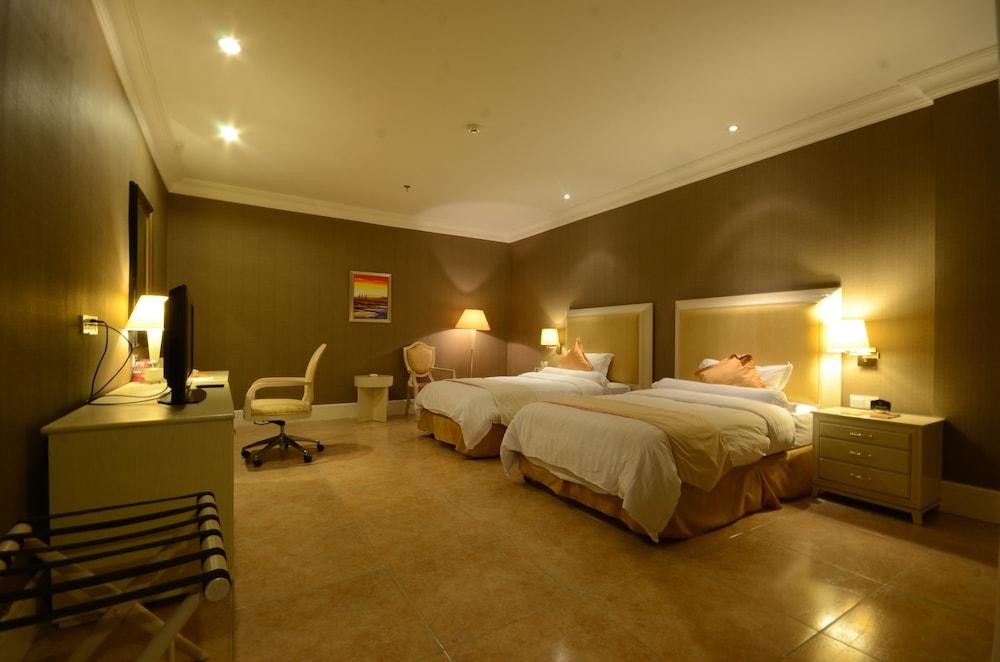 Fontana Hotel And Villas - Fontana Hot Spring Leisure Parks Mabalacat Dış mekan fotoğraf