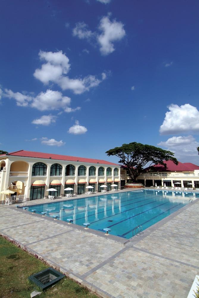 Fontana Hotel And Villas - Fontana Hot Spring Leisure Parks Mabalacat Dış mekan fotoğraf