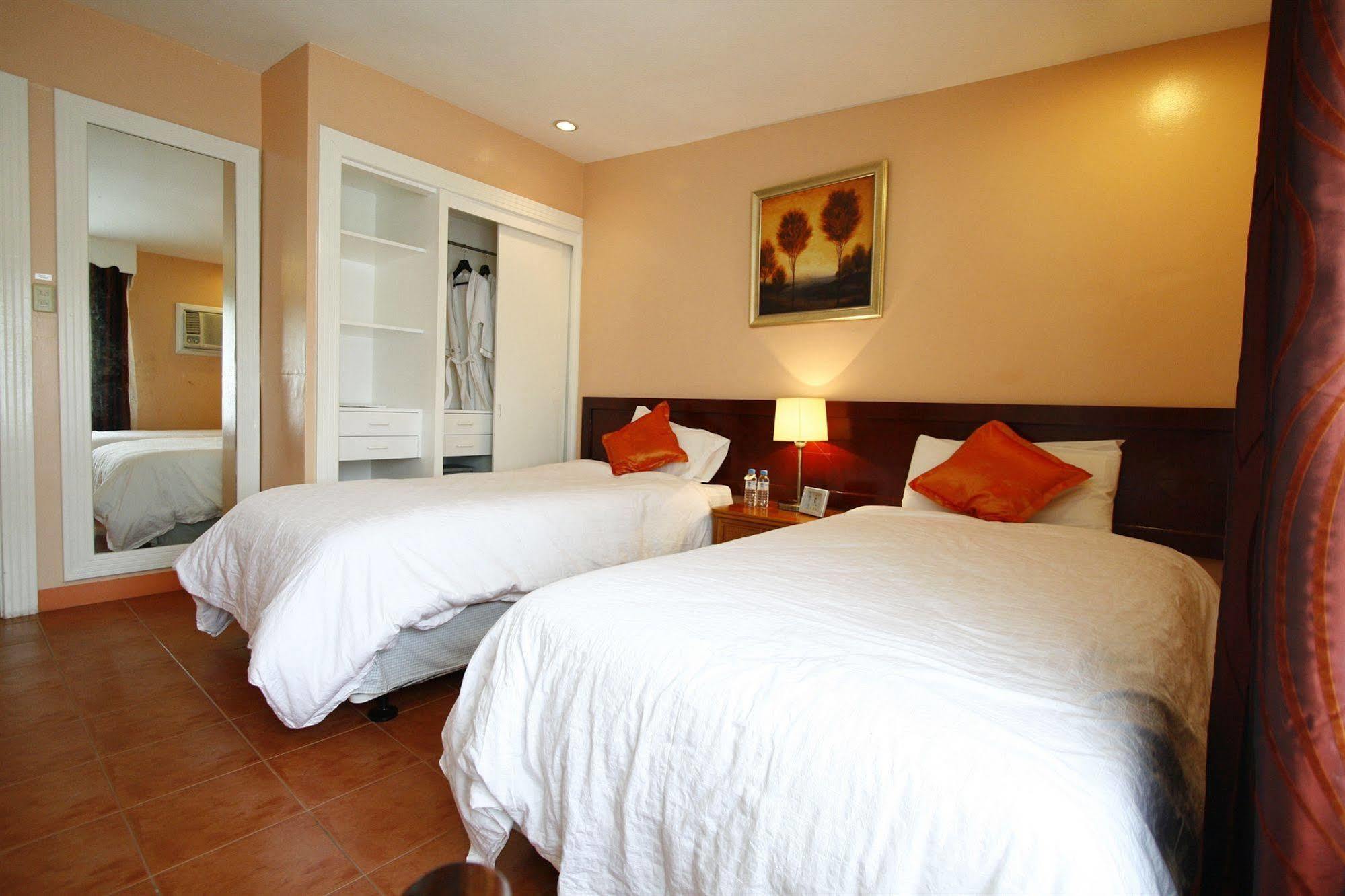Fontana Hotel And Villas - Fontana Hot Spring Leisure Parks Mabalacat Dış mekan fotoğraf